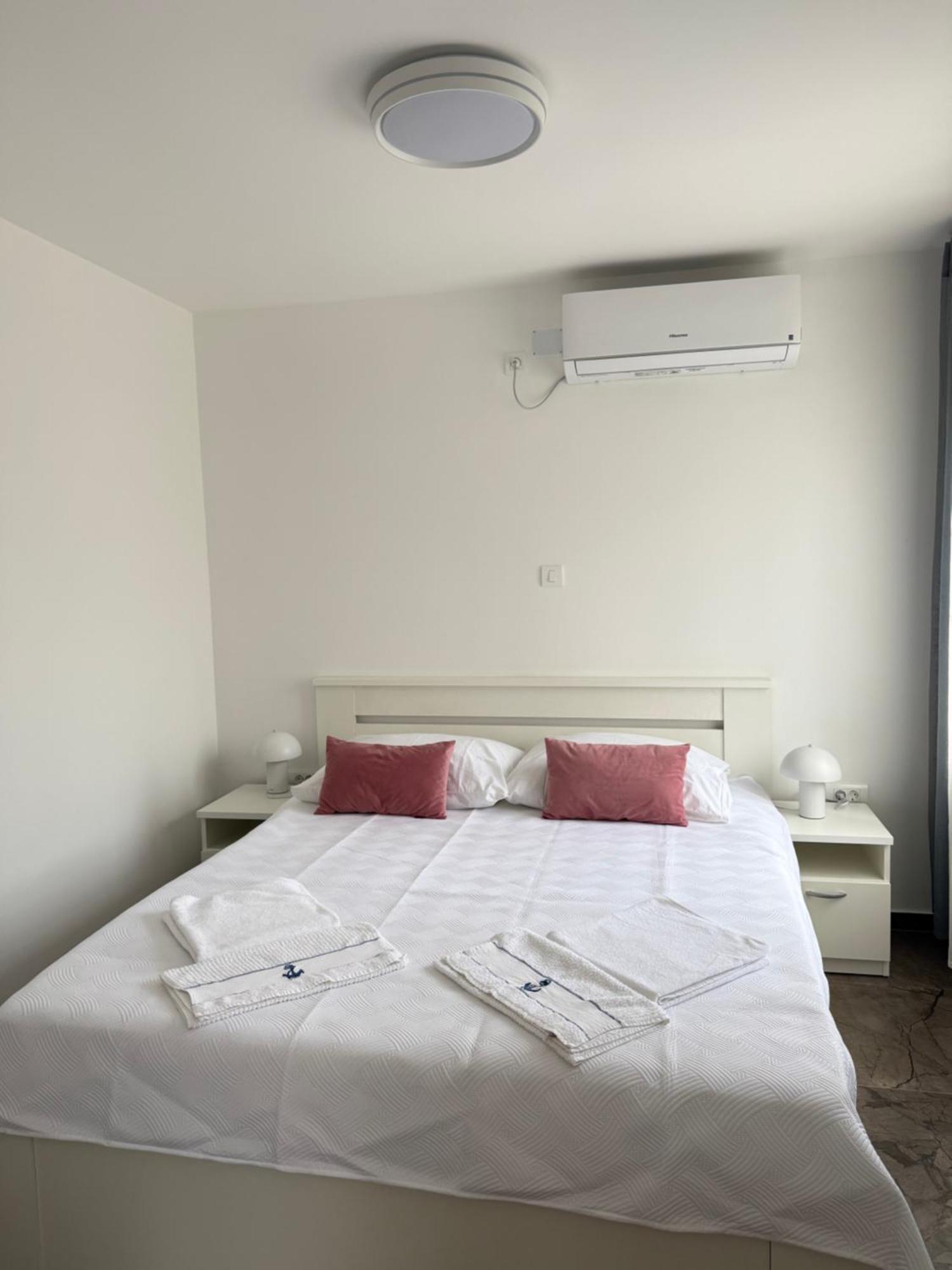 מאלינסקה Apartments Zivko מראה חיצוני תמונה